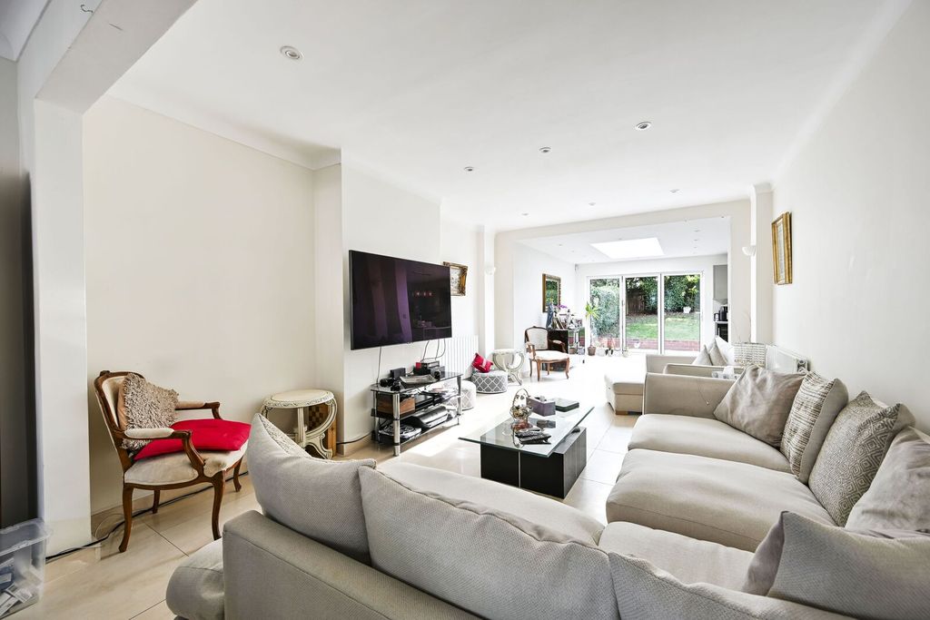 Property photo 1 of 16