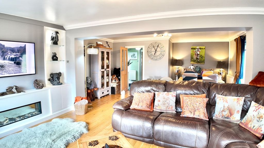 Property photo 3 of 30