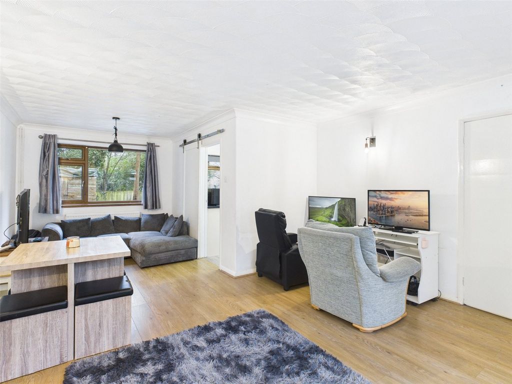 Property photo 2 of 20 Picture No. 04