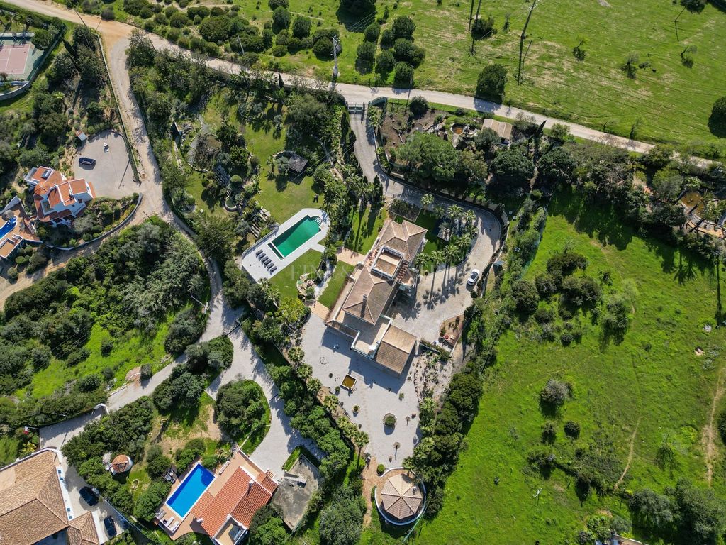 Property photo 2 of 30