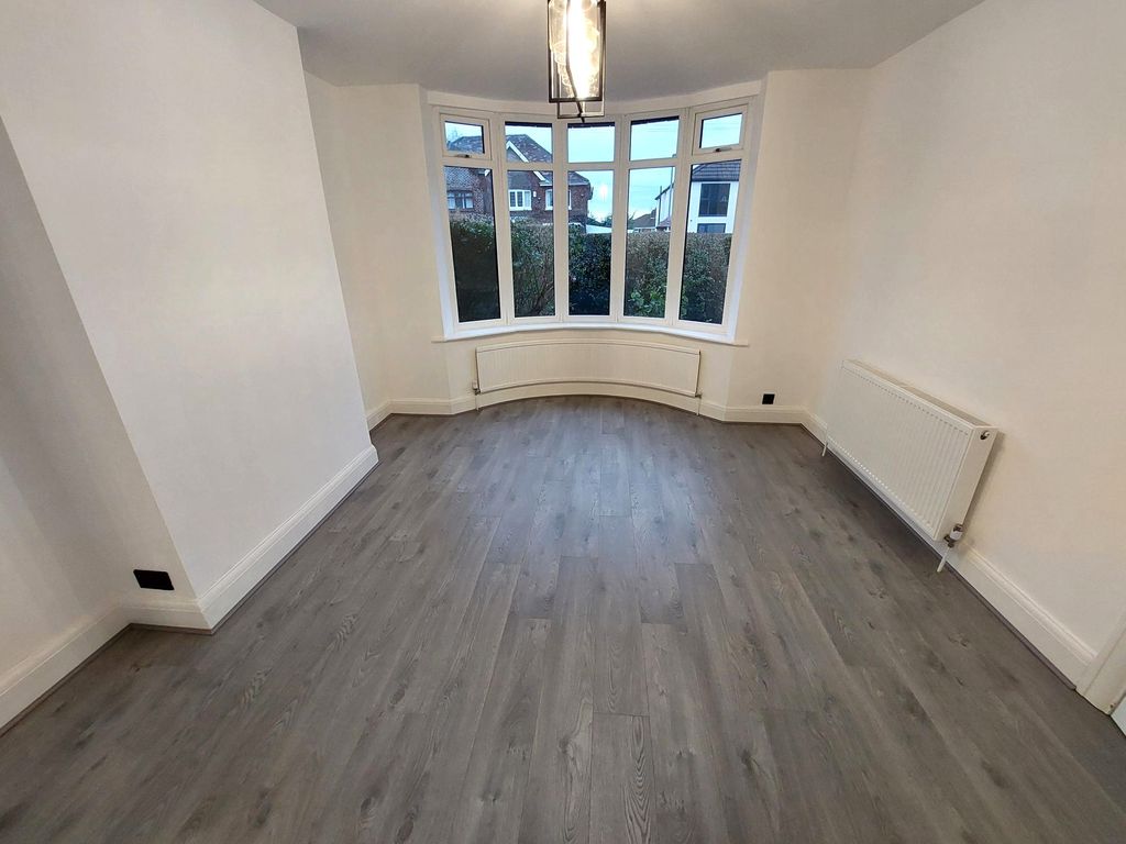 Property photo 3 of 23 115Park1