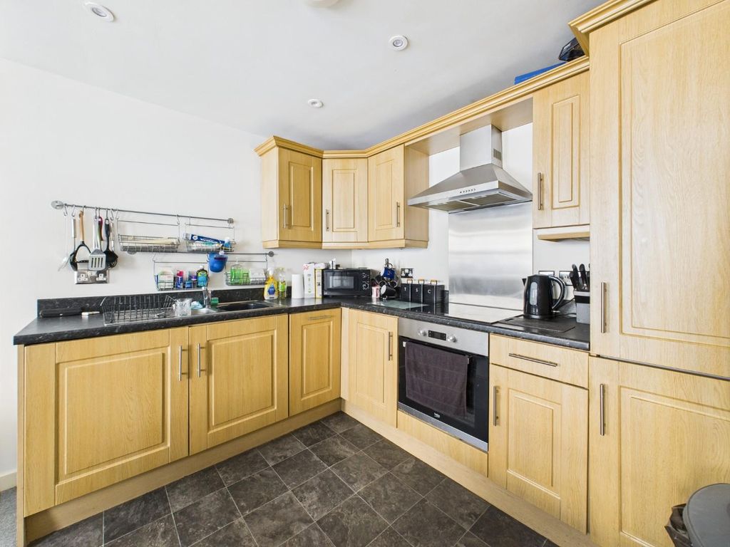 Property photo 3 of 8 Cam04899G0-Pr0150-Still007.Jpg