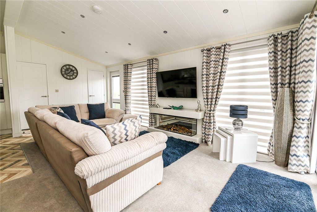 Property photo 3 of 17 Picture No. 03