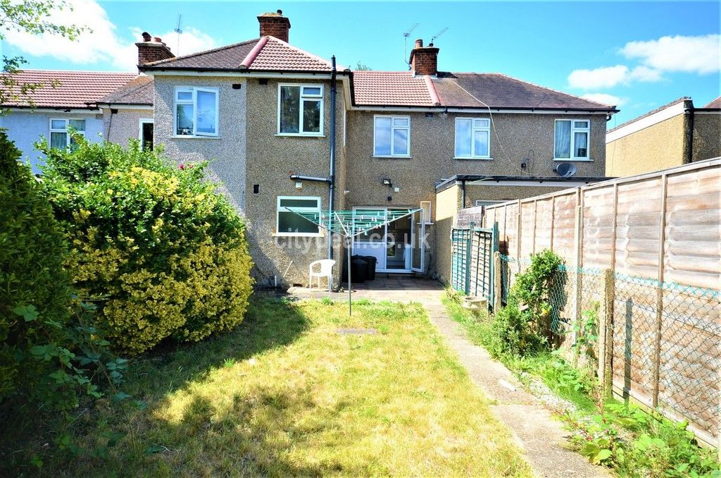 Property photo 3 of 10