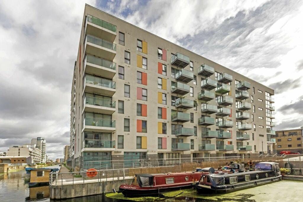 Property photo 1 of 11