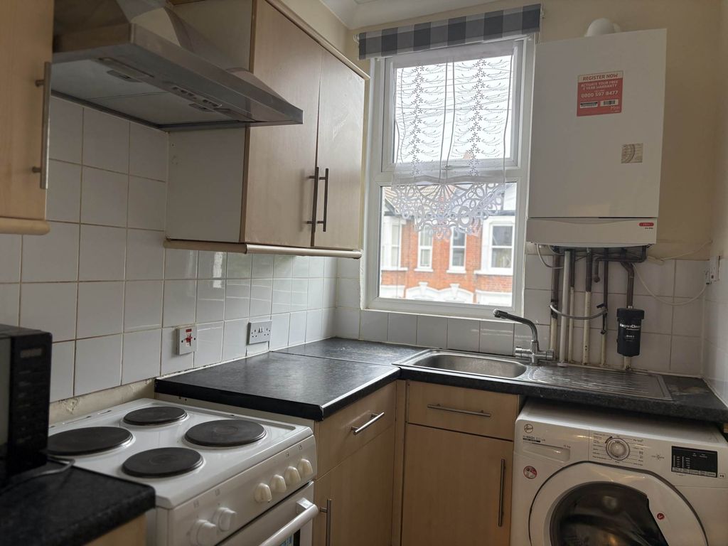 Property photo 2 of 7