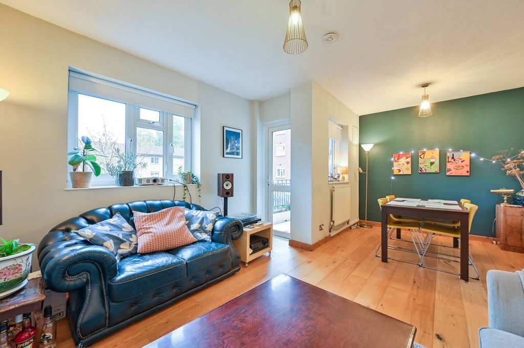 Property photo 3 of 8