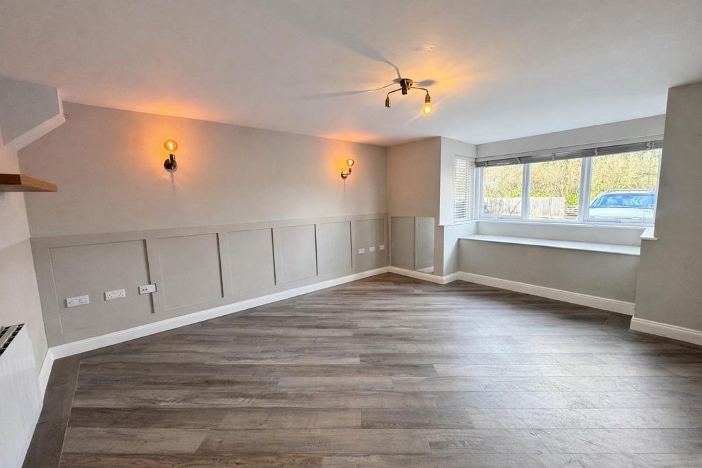 Property photo 3 of 21 Fresh Lounge.Png