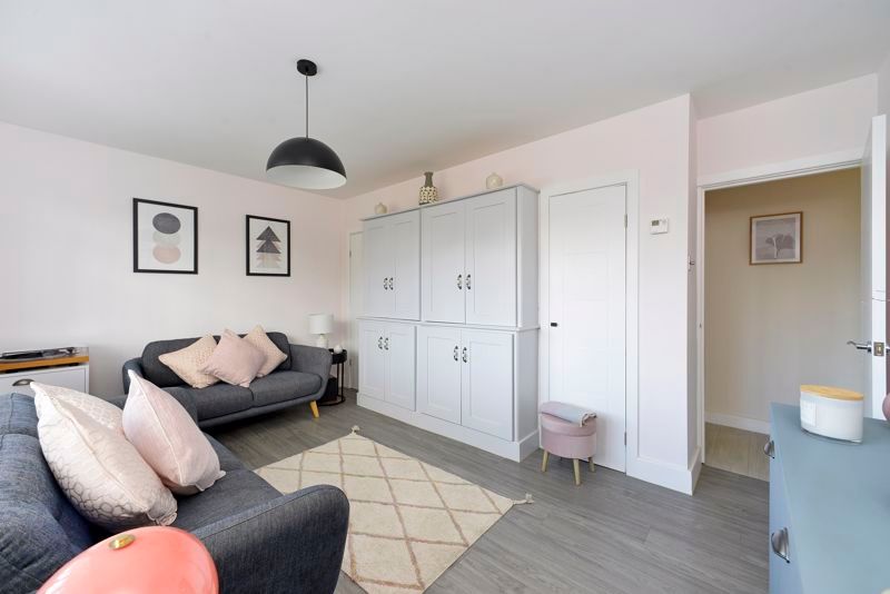 Property photo 2 of 17 Photo 5