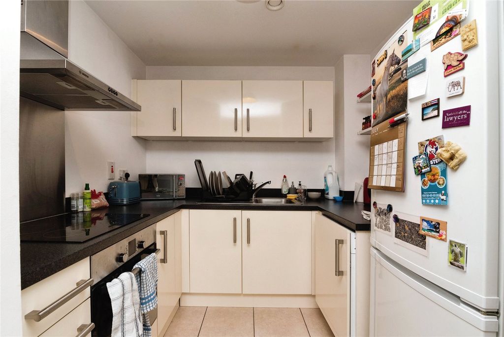 Property photo 2 of 18 Kitchen