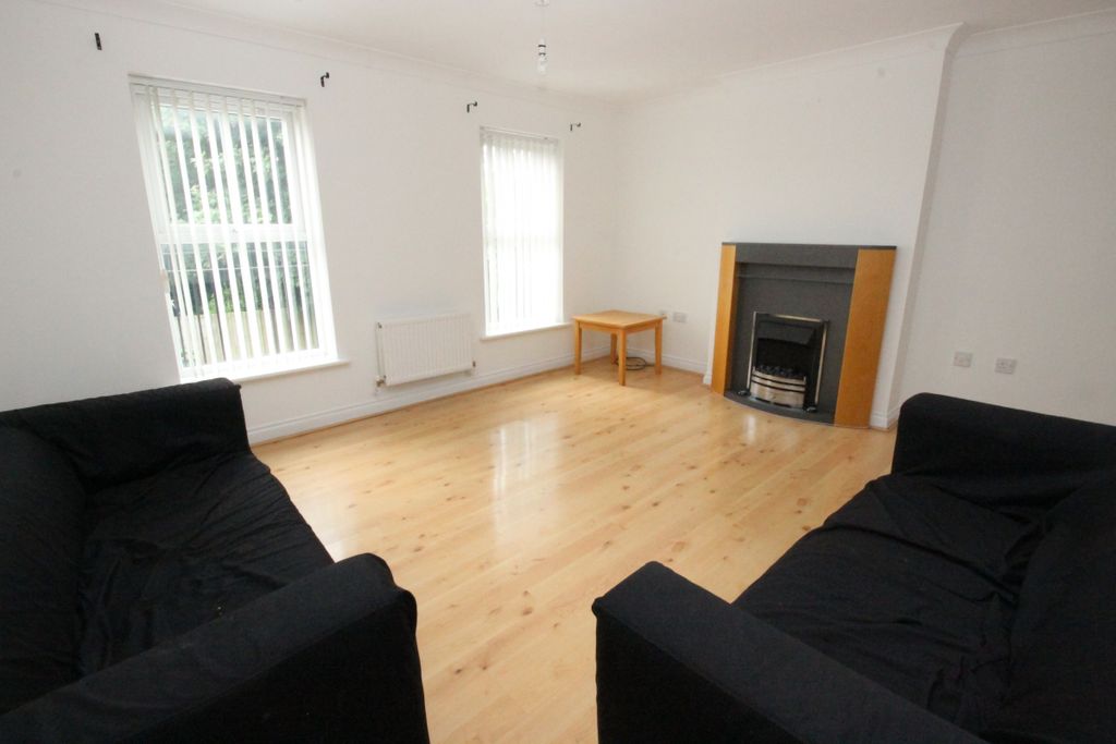 Property photo 2 of 11