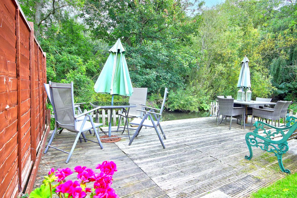 Property photo 3 of 20 Garden 1