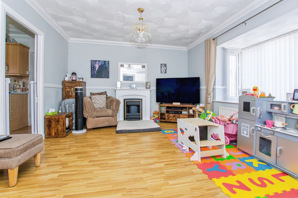 Property photo 3 of 18