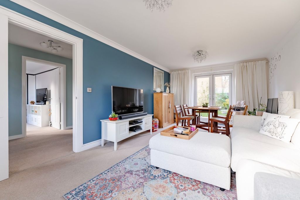 Property photo 2 of 19