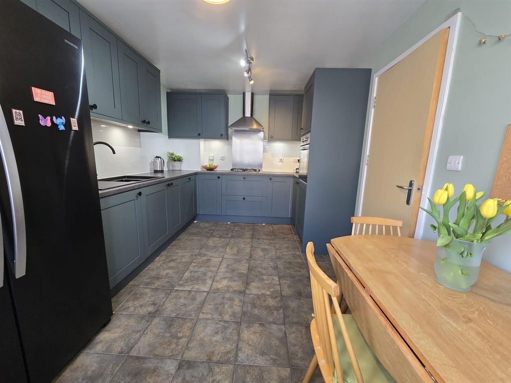 Property photo 2 of 14 Kitchen.Jpg