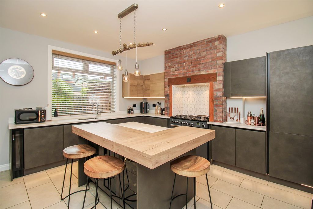 Property photo 3 of 21 Open Plan Kitchen Diner