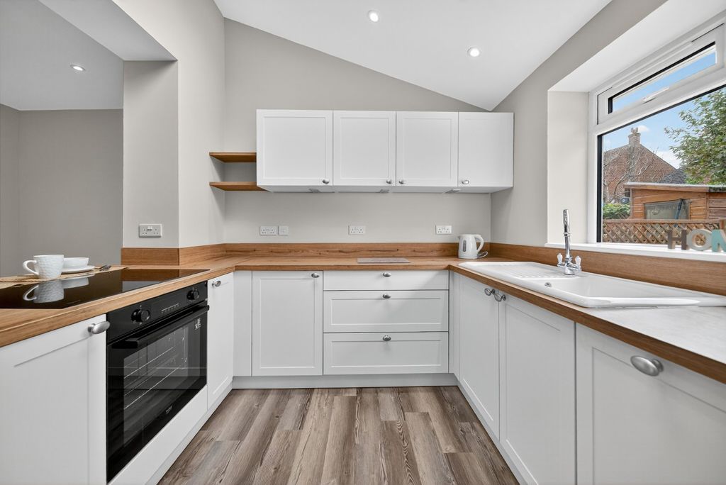 Property photo 2 of 18 Picture 2