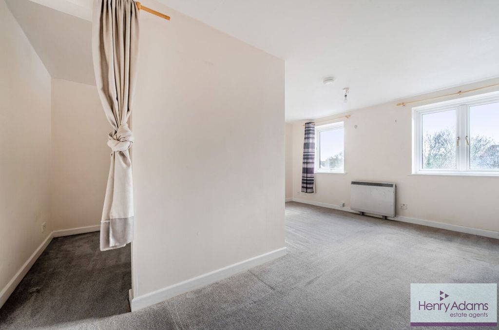 Additional image 5 of Studio for saleCharles Street, Petersfield GU32