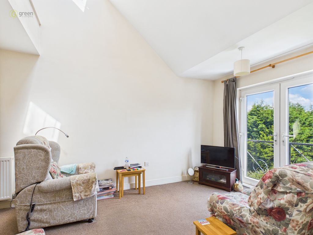 Property photo 2 of 30