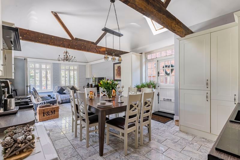 Property photo 2 of 19 Photo 8