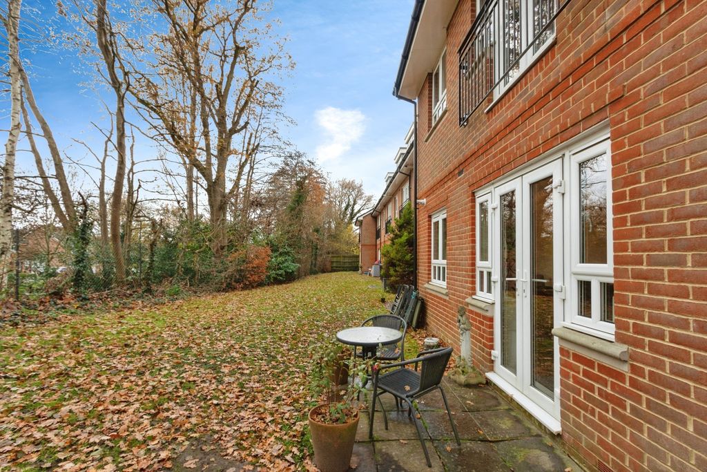 Property photo 1 of 12 Pbox-Img.Jpg