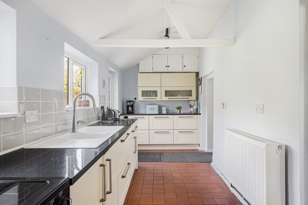 Property photo 2 of 26 Kitchen