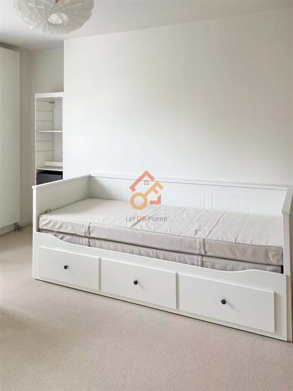 Property photo 1 of 3 2Fd995Cb-1820-4d3F-A5c1-9c55F5F2178d.Jpg
