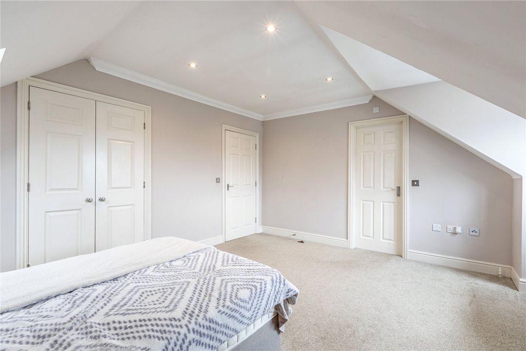 Property photo 2 of 15 Picture No. 07