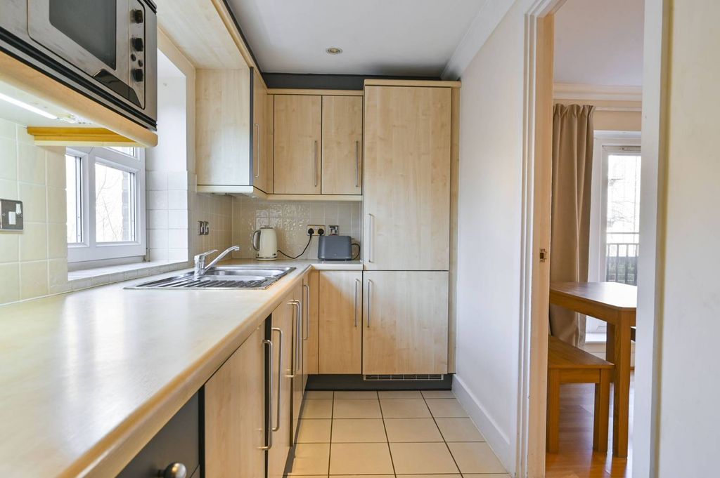 Property photo 3 of 13