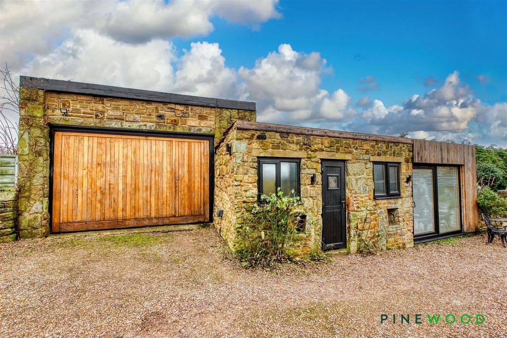 Property photo 3 of 62 Outbuilding/Gym