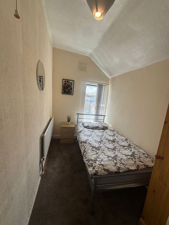 Property photo 1 of 3