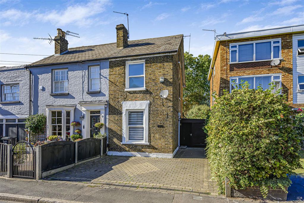 Property photo 1 of 19 54 Prospect Road-21.Jpg