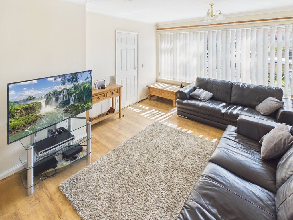 Property photo 2 of 21