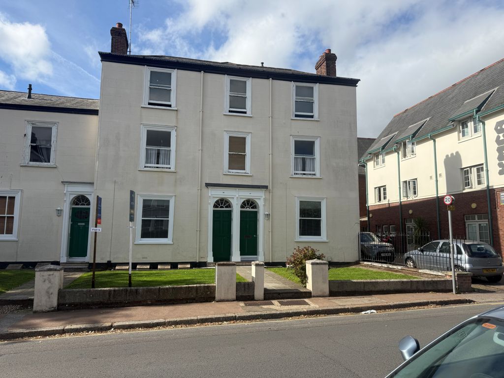 Property photo 1 of 11 12