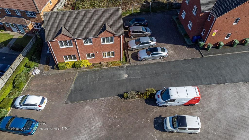 Property photo 3 of 16 4160Ccd4-A2d9-42A0-B827-d6707d3A8959.Jpeg