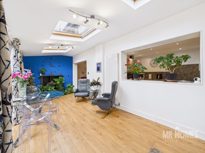 Property photo 2 of 50 Photo 4