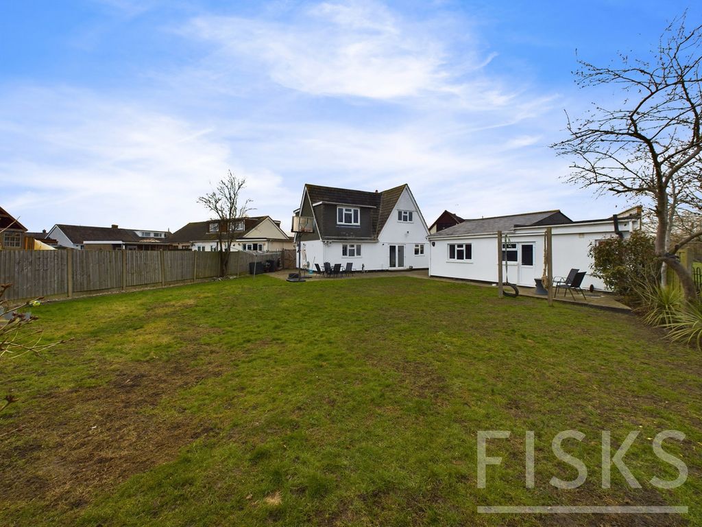 Property photo 2 of 26