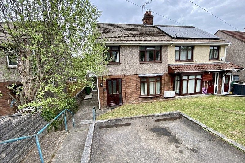 Property photo 1 of 9