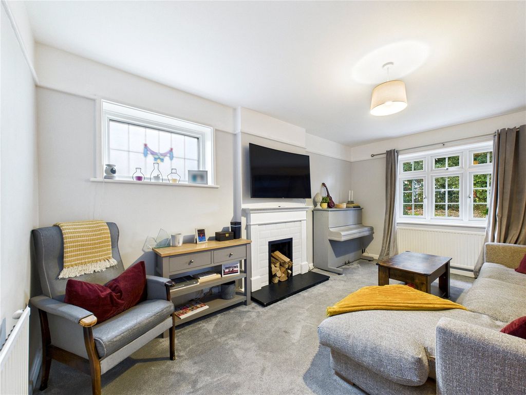 Property photo 3 of 34 Picture 3