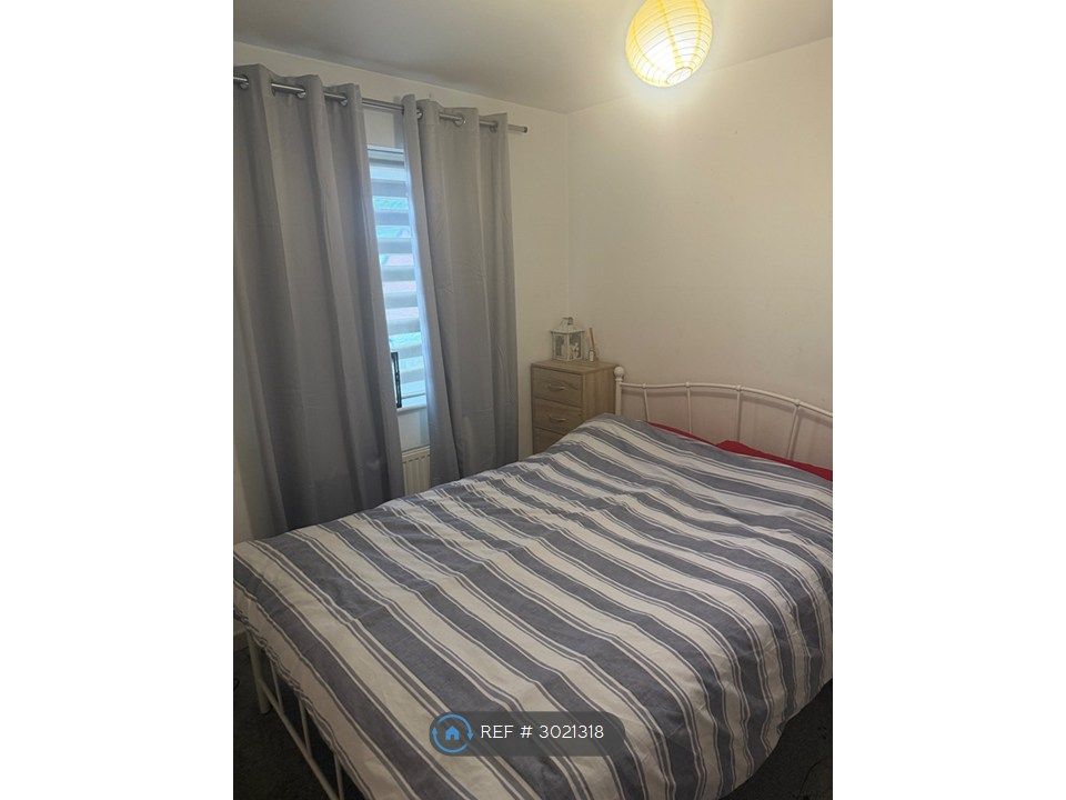 Property photo 1 of 2