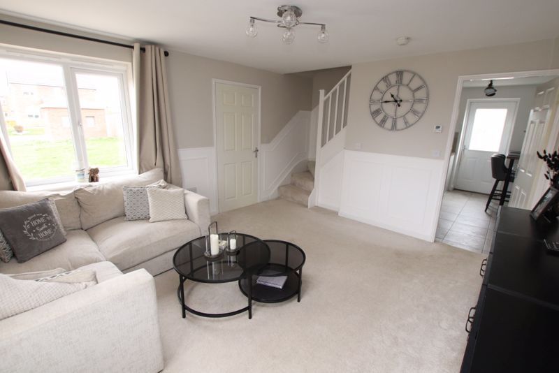 Property photo 3 of 13 Lounge Photo 2