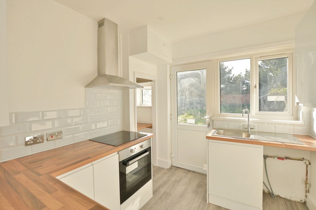 Property photo 3 of 15 Pbox-Img.Jpg