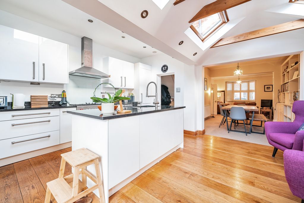 Property photo 2 of 21 Kitchen