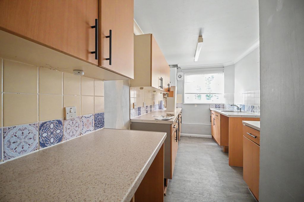 Property photo 2 of 15 25 Lightwood, Bracknell, Berkshire, Rg12 0Tr