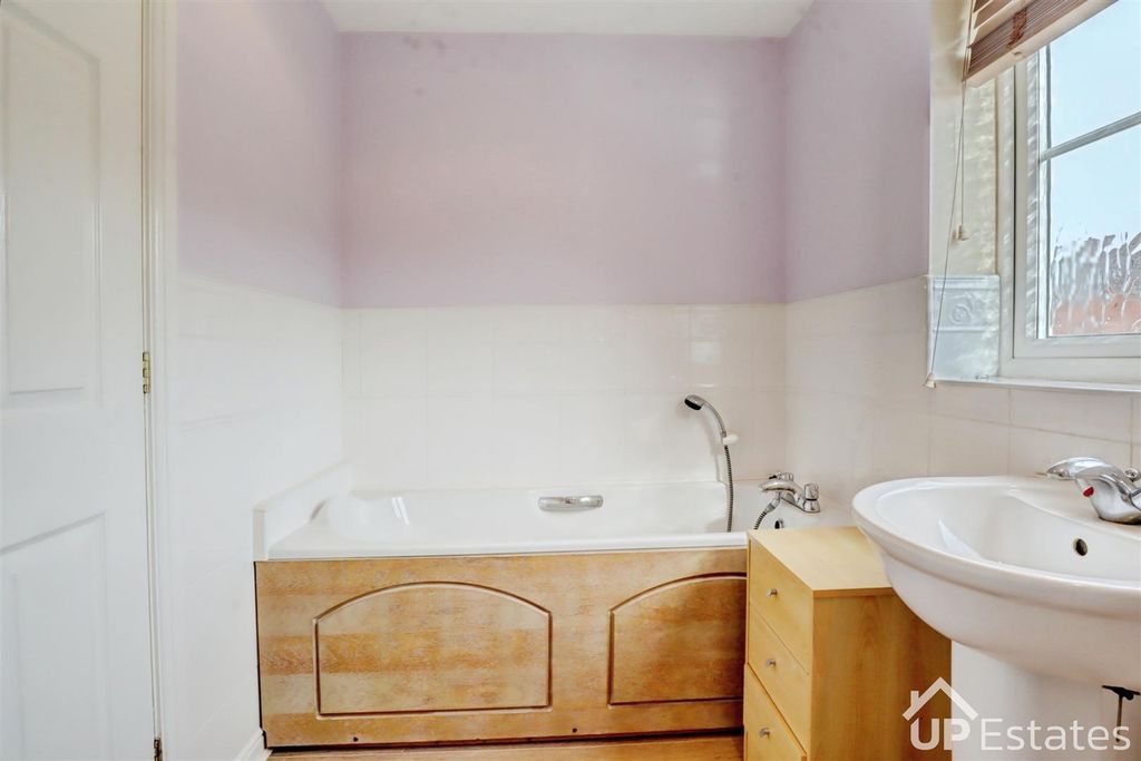 Additional image 15 of 5 bed detached house for saleOrchid Close, Bedworth CV12