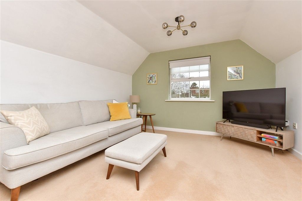 Property photo 3 of 13 Kitchen / Lounge / Diner