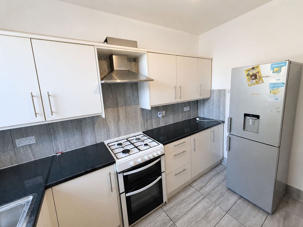 Property photo 3 of 7 High Rd Leyton E15