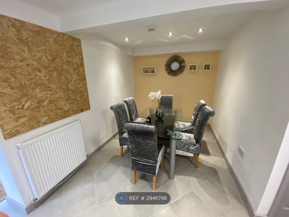 Property photo 2 of 6 Dining Area