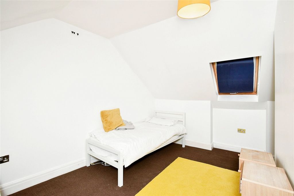 Property photo 3 of 15 Picture No. 12