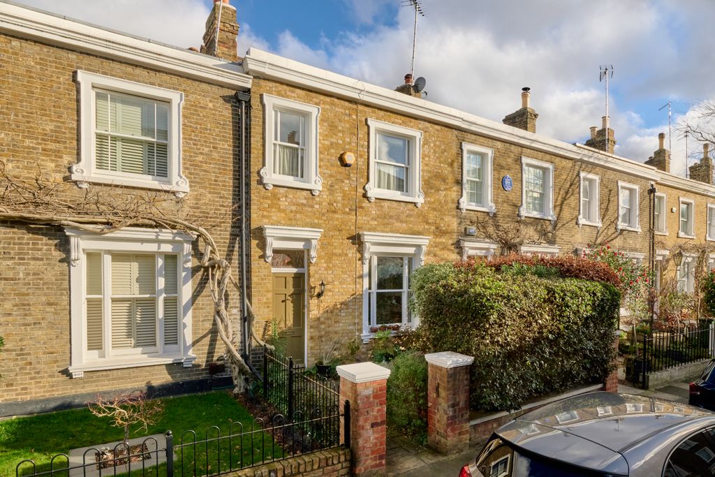 Property photo 1 of 16